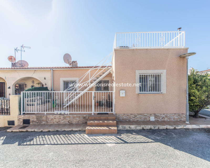 Resale - Reihenhaus - Urb. La Marina