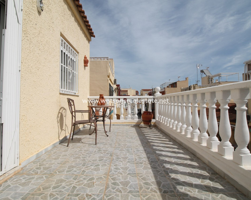 Resale - Reihenhaus - Urb. La Marina