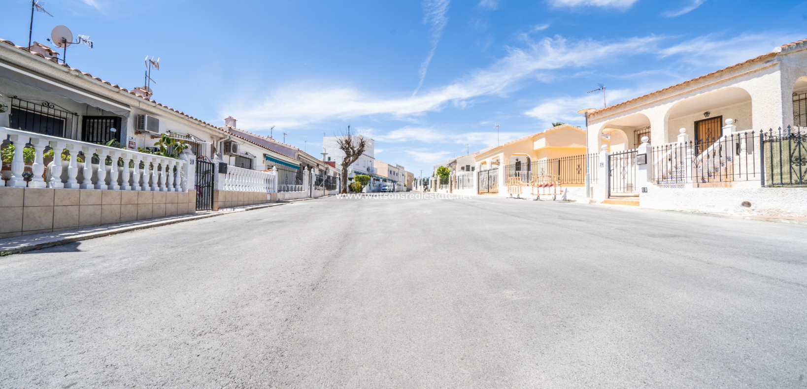 Resale - Reihenhaus - Urb. La Marina