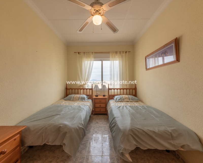 Resale - Reihenhaus - Urb. La Marina