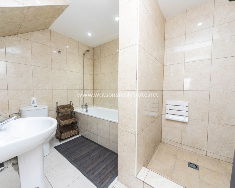 Resale - Reihenhaus - Urb. La Marina