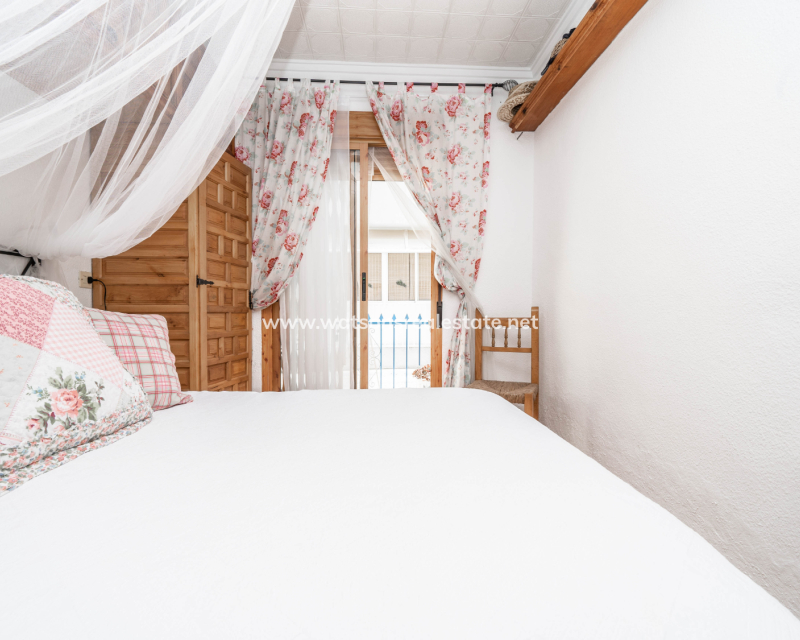 Resale - Reihenhaus - Urb. La Marina