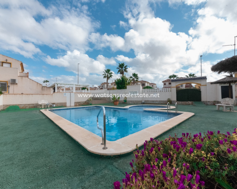 Resale - Reihenhaus - Urb. La Marina