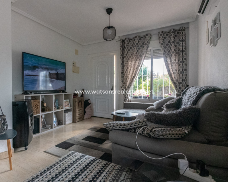 Resale - Reihenhaus - Urb. La Marina