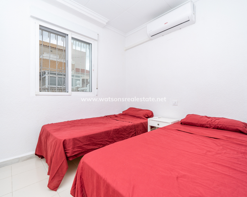 Resale - Reihenhaus - Urb. La Marina