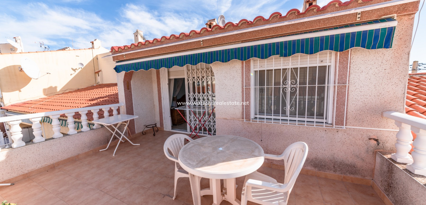 Resale - Reihenhaus - Urb. La Marina