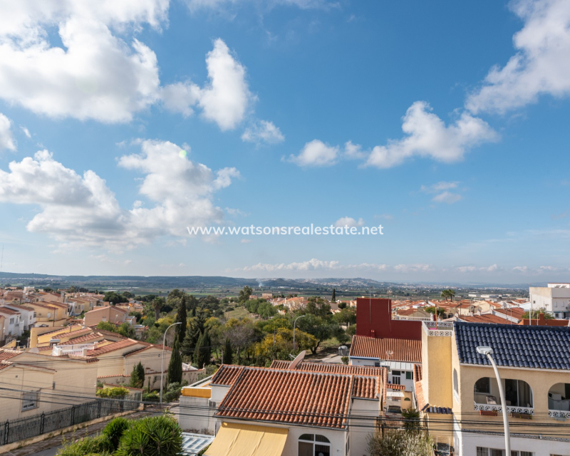 Resale - Reihenhaus - Urb. La Marina