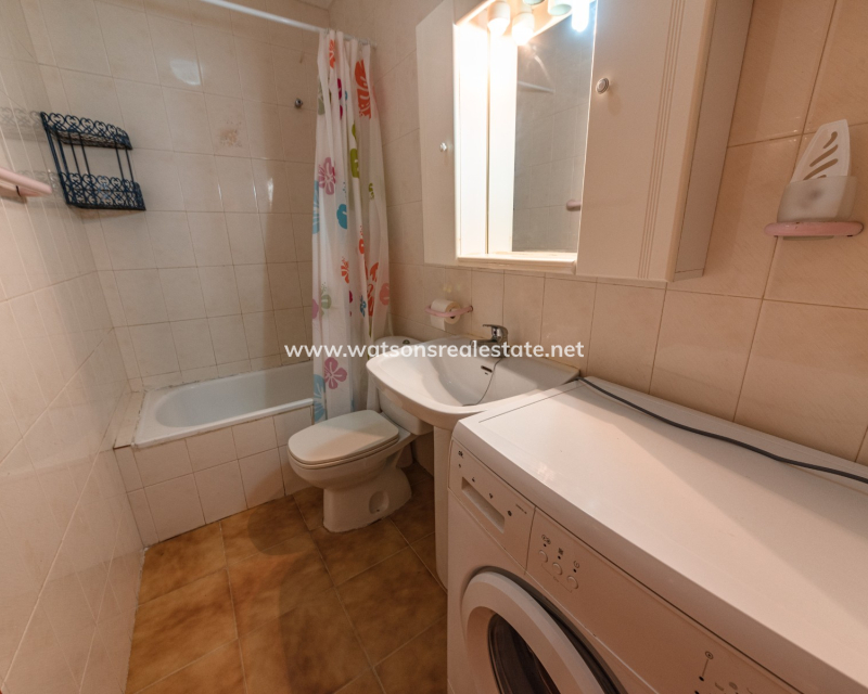 Resale - Reihenhaus - Urb. La Marina