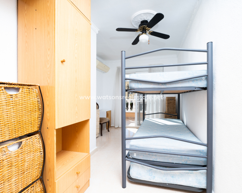 Resale - Reihenhaus - Urb. La Marina