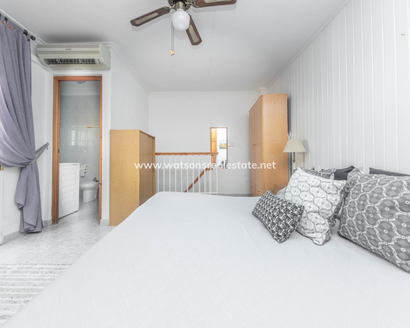 Resale - Reihenhaus - Urb. La Marina