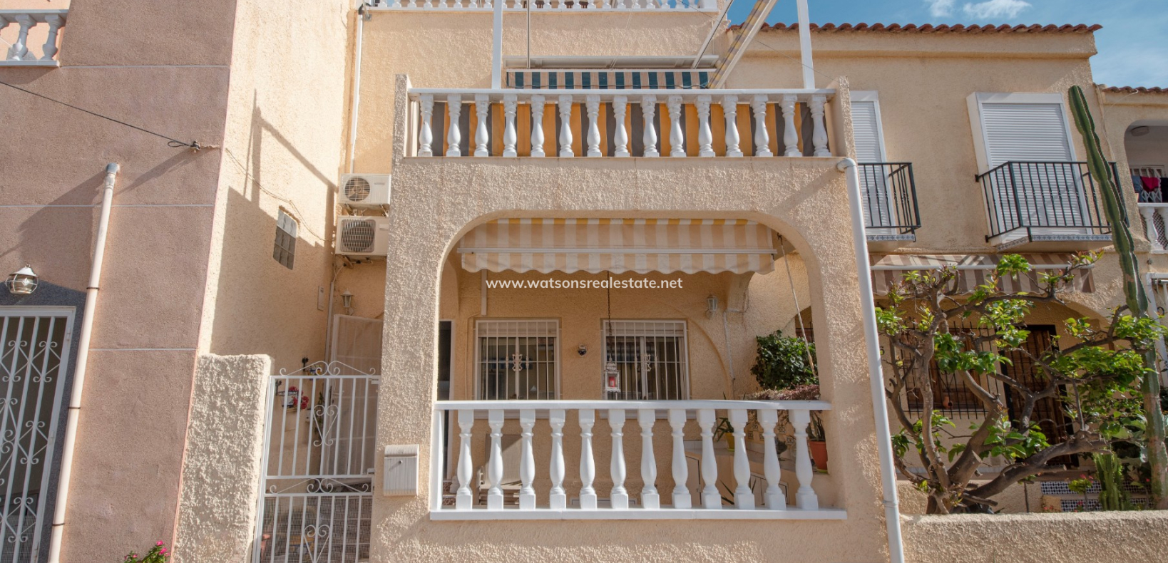 Resale - Reihenhaus - Urb. La Marina