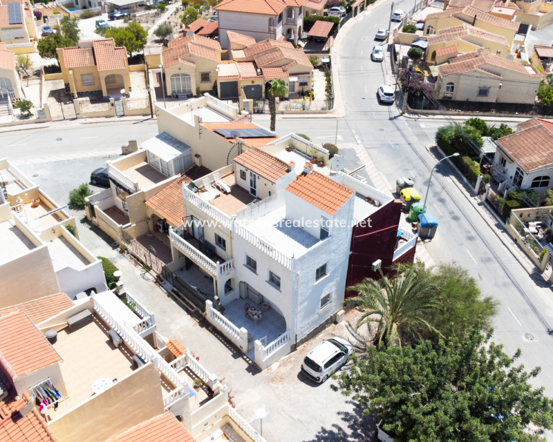 Resale - Reihenhaus - Urb. La Marina