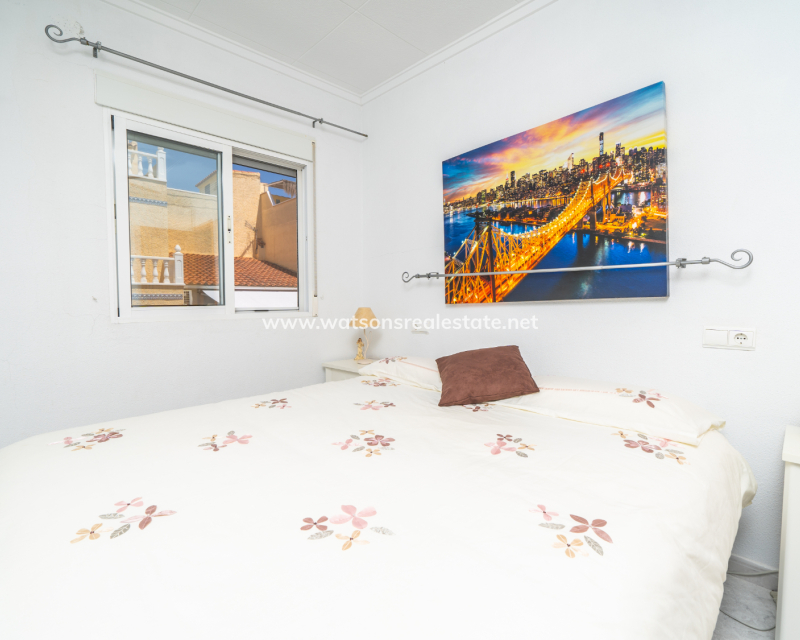 Resale - Reihenhaus - Urb. La Marina