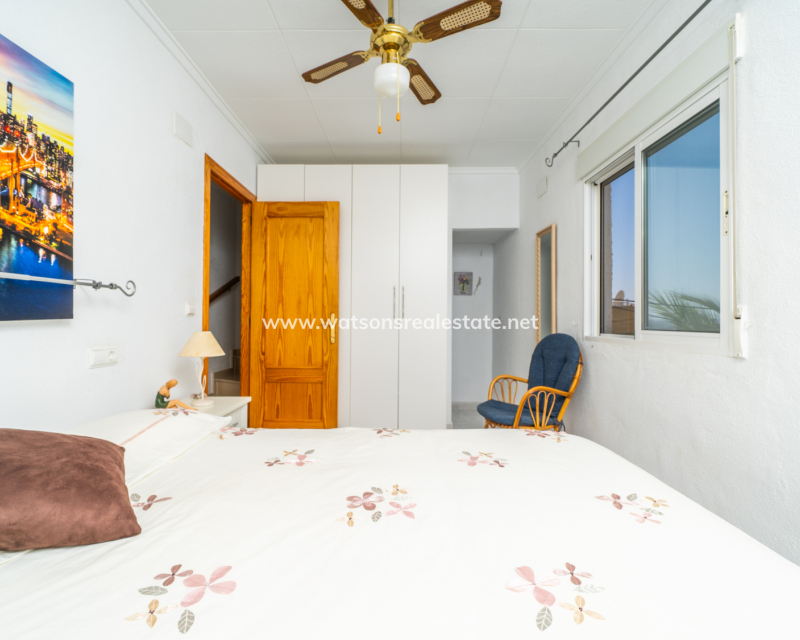 Resale - Reihenhaus - Urb. La Marina