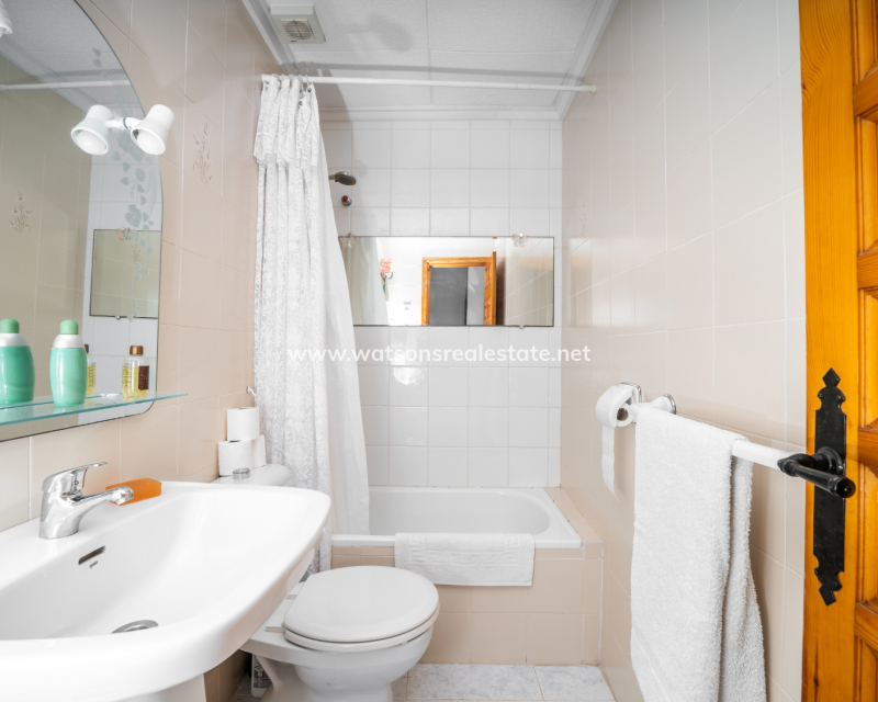 Resale - Reihenhaus - Urb. La Marina