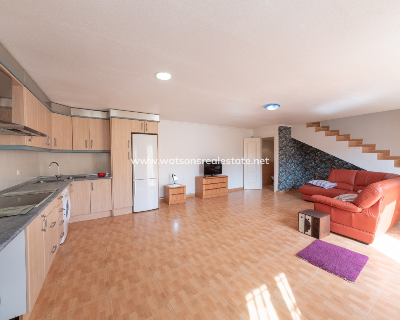 Resale - Reihenhaus - Urb. La Marina