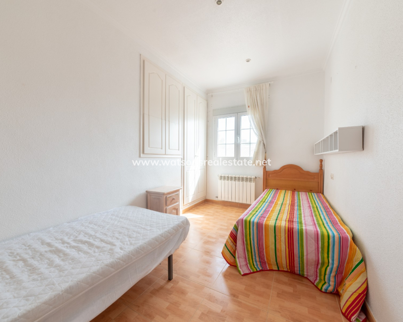 Resale - Reihenhaus - Urb. La Marina