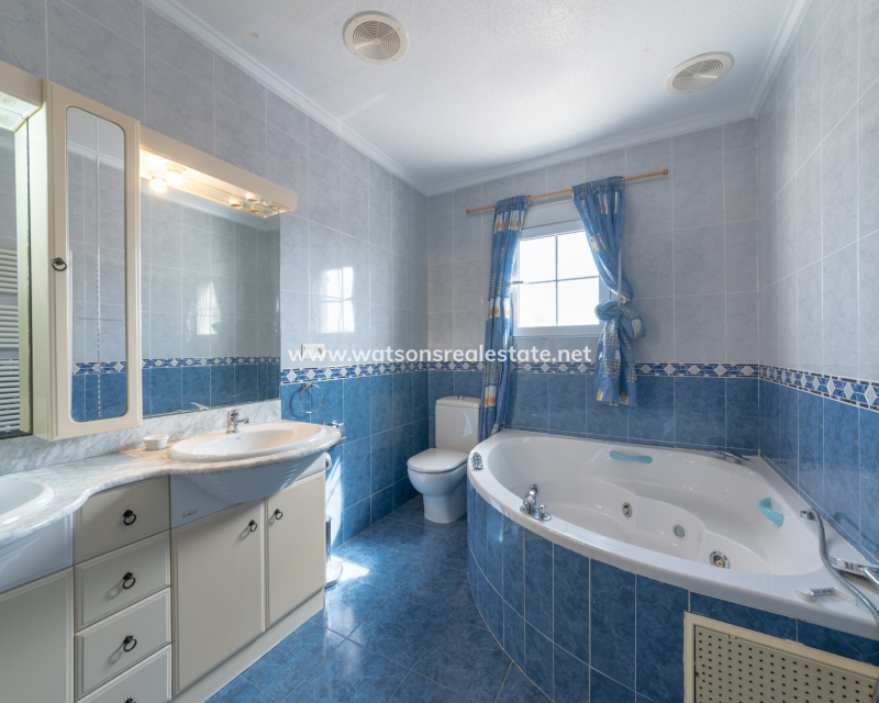 Resale - Reihenhaus - Urb. La Marina