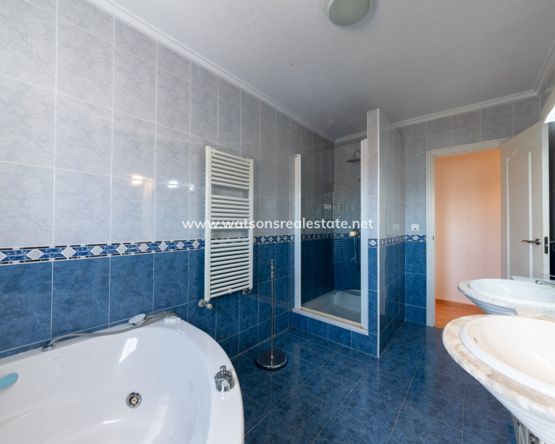 Resale - Reihenhaus - Urb. La Marina