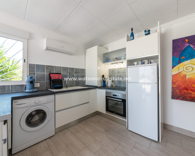 Resale - Reihenhaus - Urb. La Marina