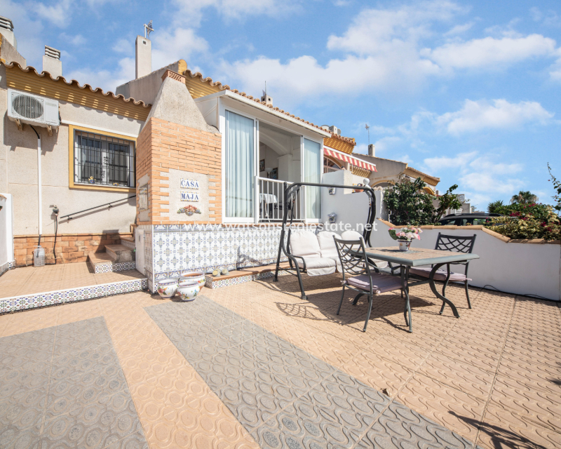 Resale - Reihenhaus - Urb. La Marina