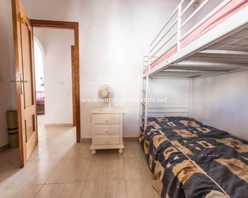 Resale - Reihenhaus - Urb. La Marina