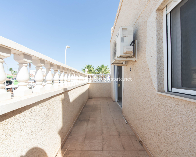 Resale - Reihenhaus - Urb. La Marina