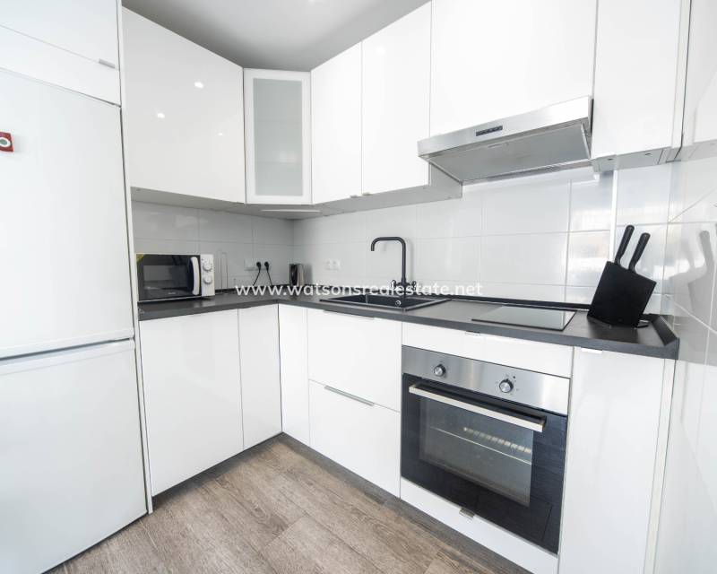 Resale - Reihenhaus - Urb. La Marina