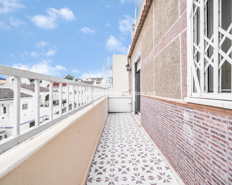 Resale - Reihenhaus - Urb. La Marina