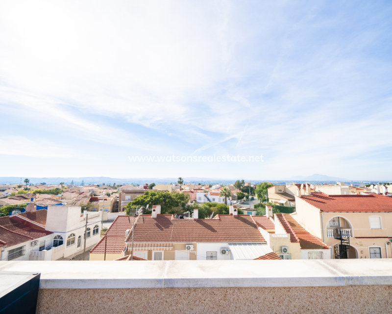 Resale - Reihenhaus - Urb. La Marina