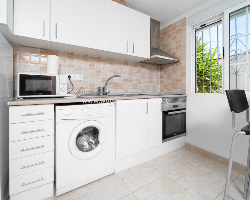 Resale - Reihenhaus - Urb. La Marina