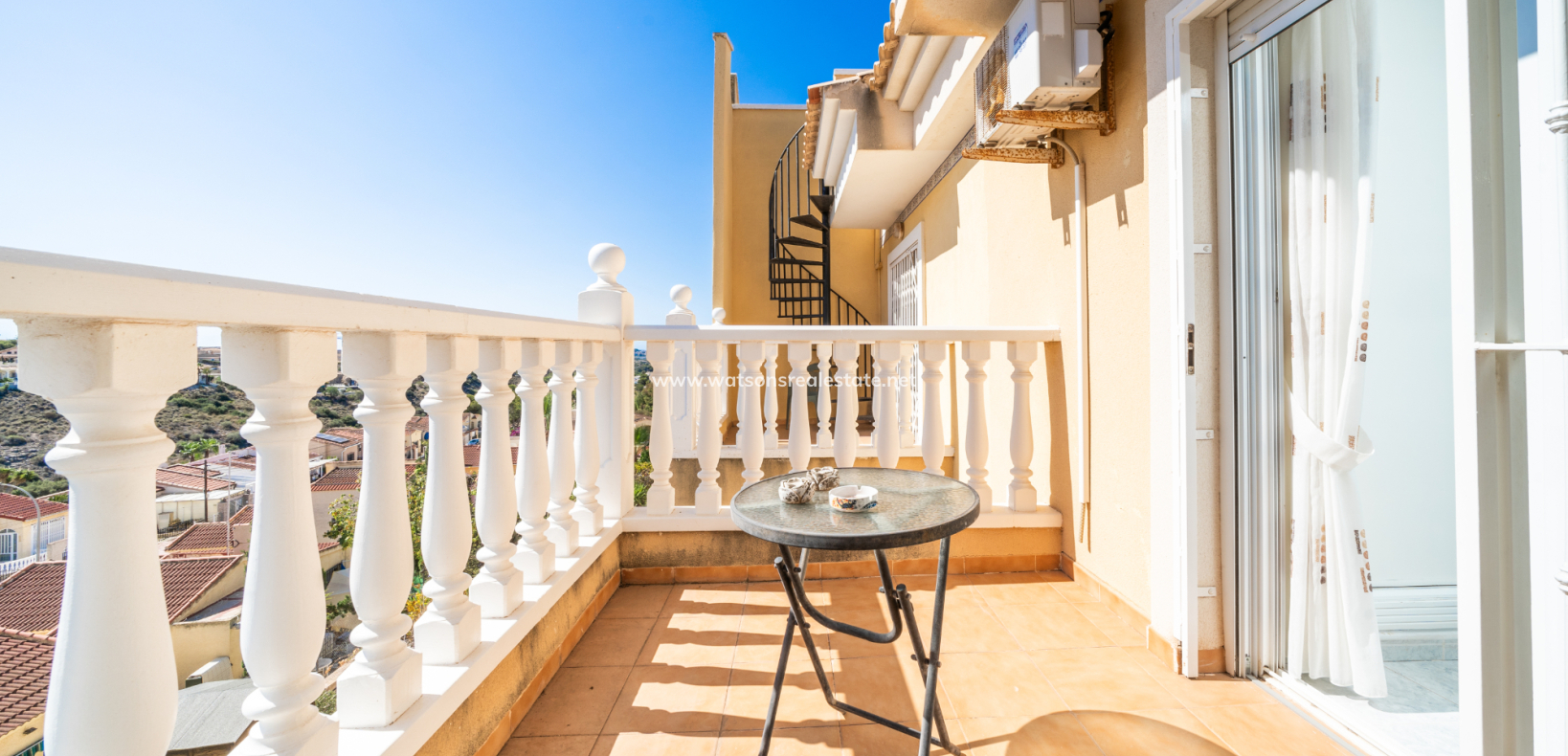 Resale - Reihenhaus - Urb. La Marina