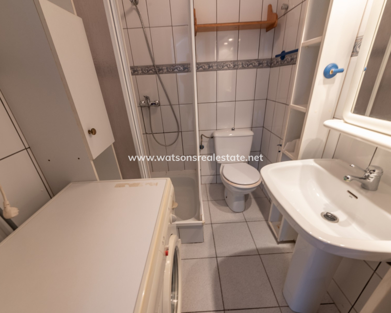 Resale - Reihenhaus - Urb. La Marina