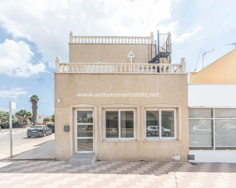 Resale - Reihenhaus - Urb. La Marina