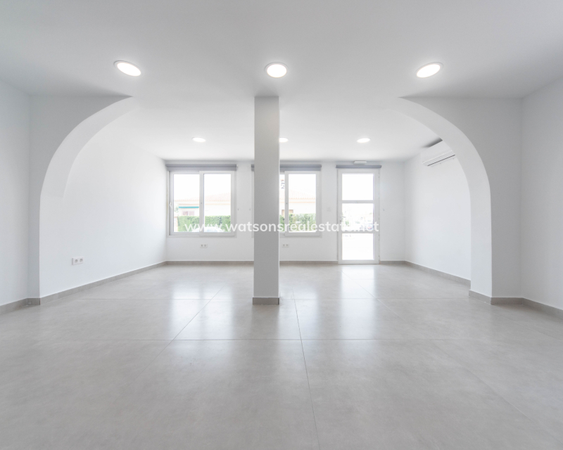 Resale - Reihenhaus - Urb. La Marina