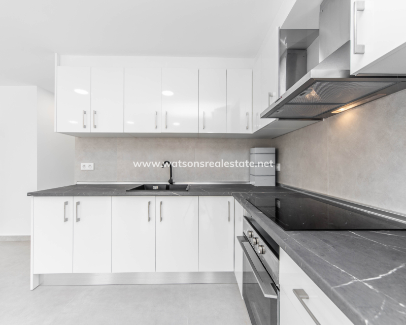 Resale - Reihenhaus - Urb. La Marina