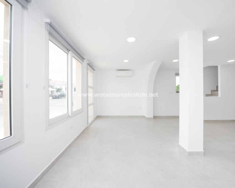 Resale - Reihenhaus - Urb. La Marina