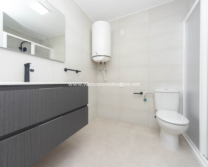 Resale - Reihenhaus - Urb. La Marina