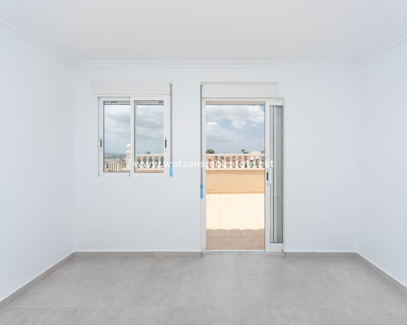 Resale - Reihenhaus - Urb. La Marina