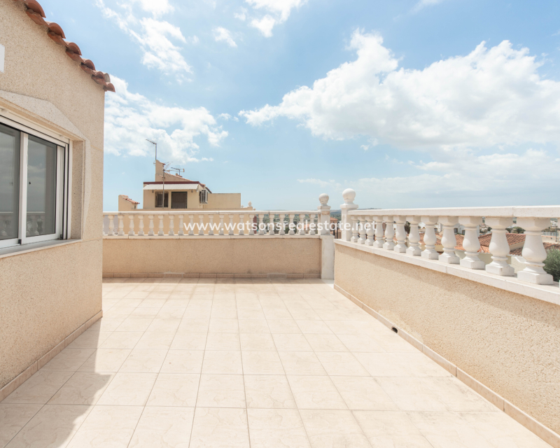 Resale - Reihenhaus - Urb. La Marina