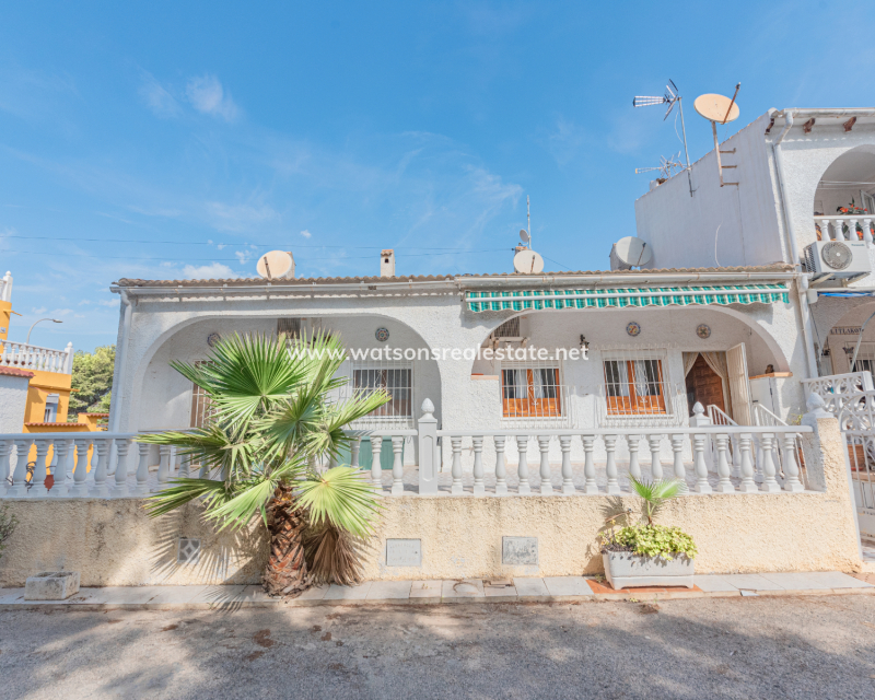 Resale - Reihenhaus - Urb. La Marina