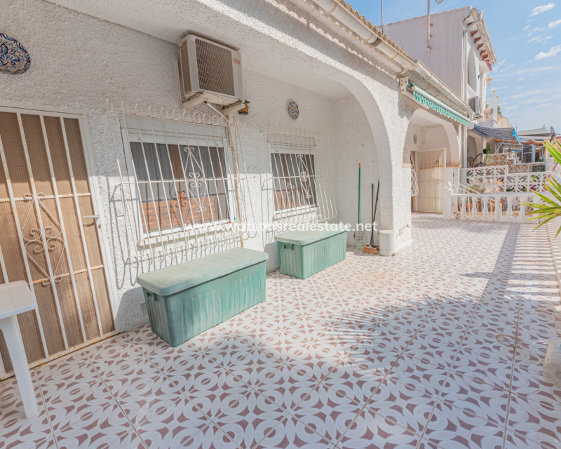 Resale - Reihenhaus - Urb. La Marina