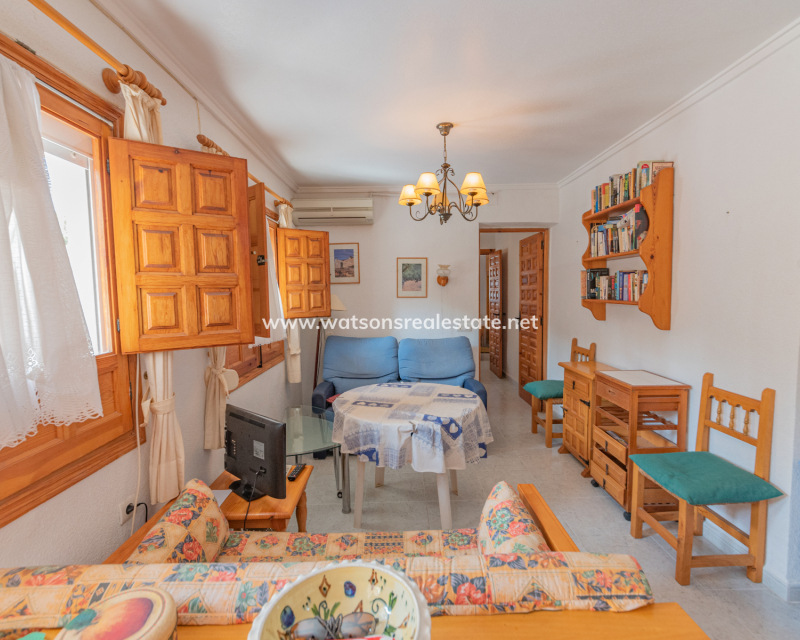 Resale - Reihenhaus - Urb. La Marina