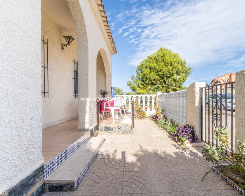 Resale - Reihenhaus - Urb. La Marina