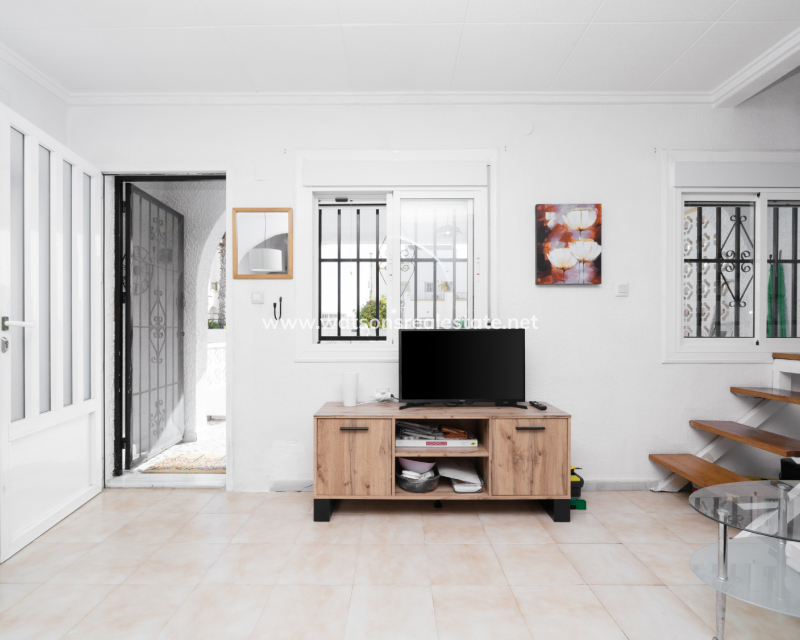 Resale - Reihenhaus - Urb. La Marina