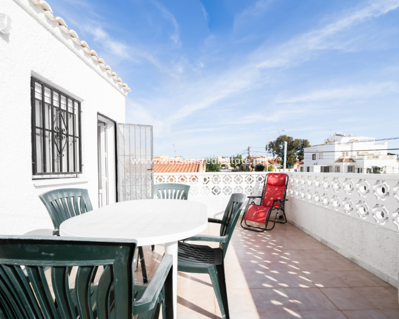 Resale - Reihenhaus - Urb. La Marina