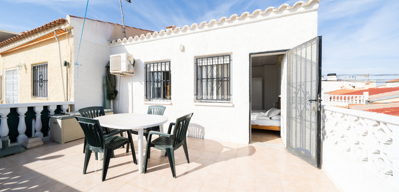 Resale - Reihenhaus - Urb. La Marina