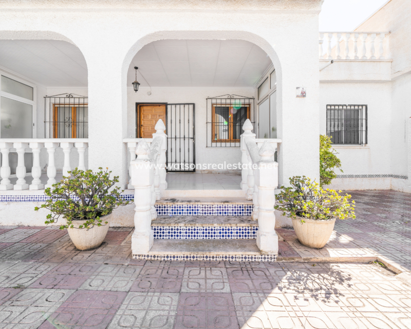 Resale - Reihenhaus - Urb. La Marina