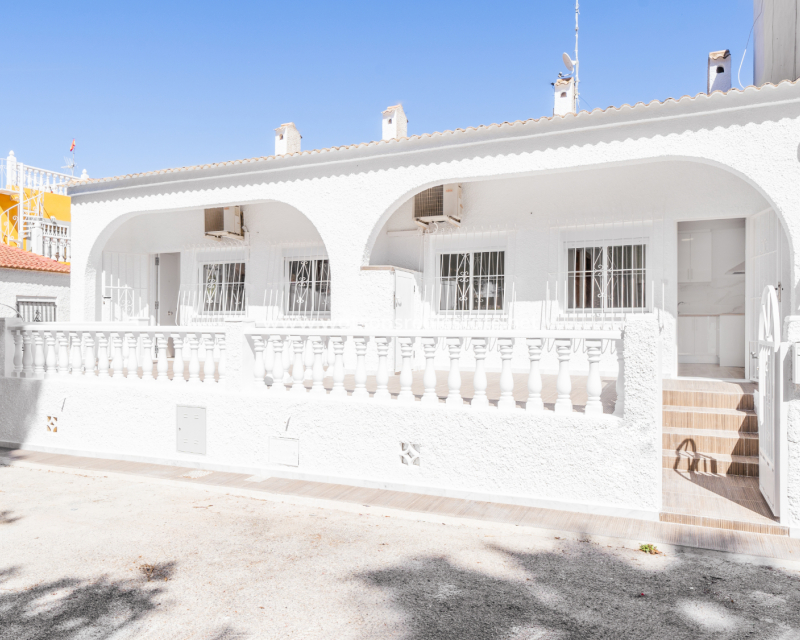 Resale - Reihenhaus - Urb. La Marina