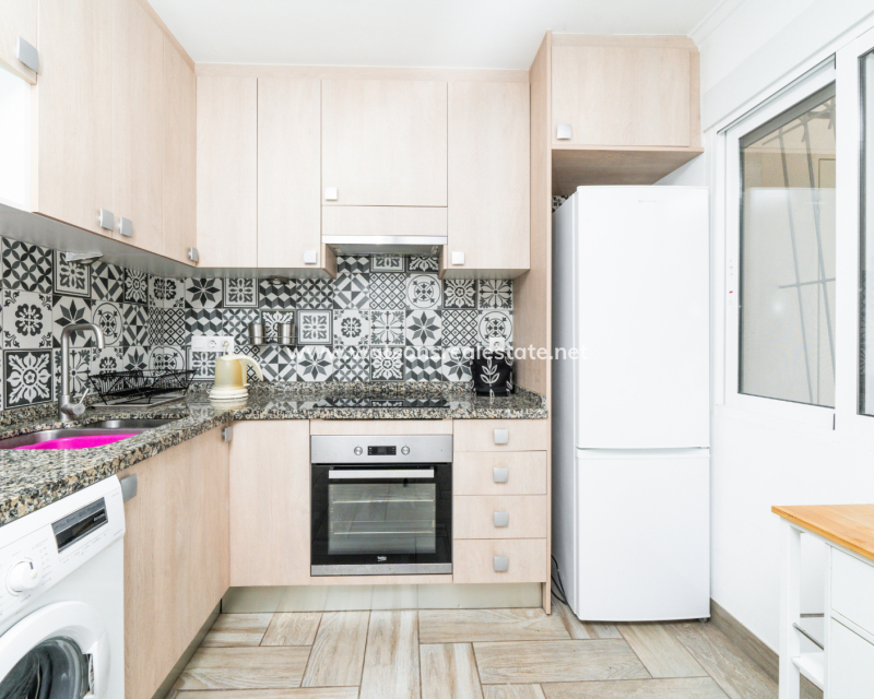 Resale - Reihenhaus - Urb. La Marina